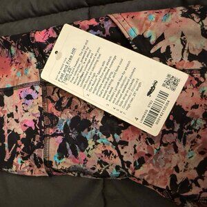 NWT Size 4 Lululemon Fast and Free HR 25"